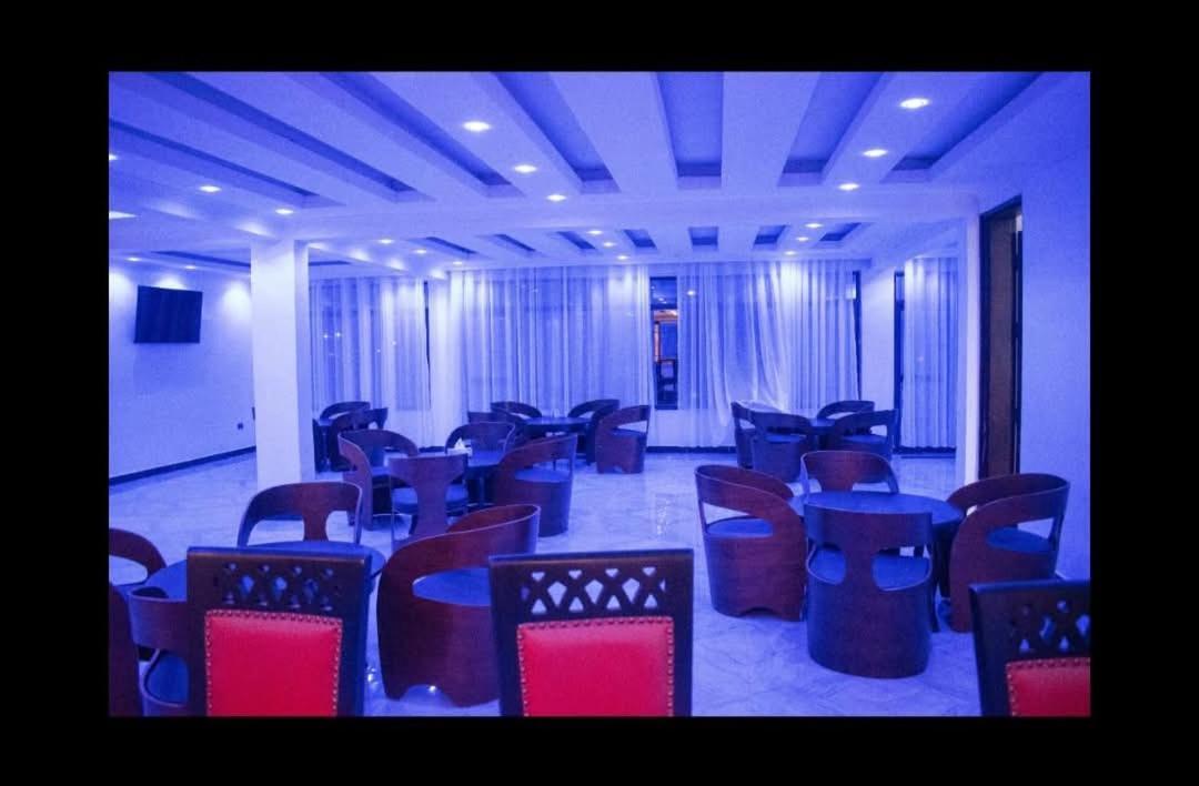 Water Pavilion Hotel Keroka Buitenkant foto
